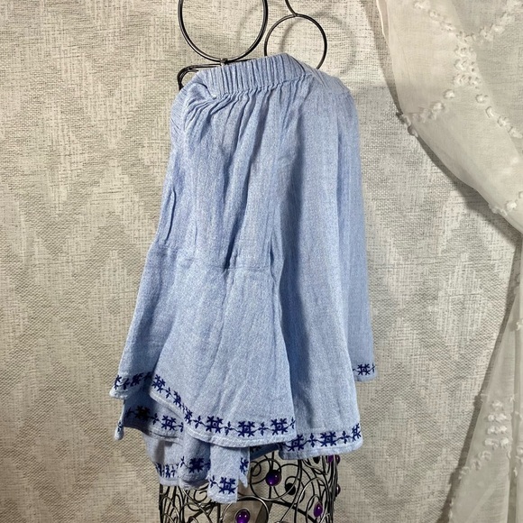 Lucky Brand off shoulder pinstripe embroidered blouse size M - Picture 3 of 6